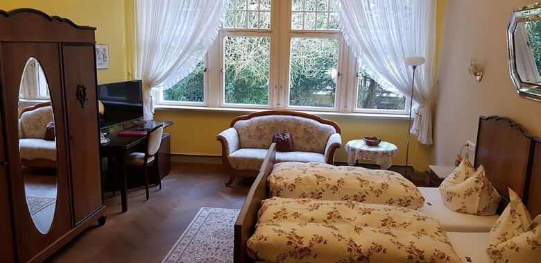 Hostal Kurvilla Am Park