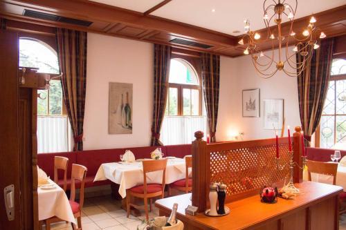 Hotel Sch�tzenburg