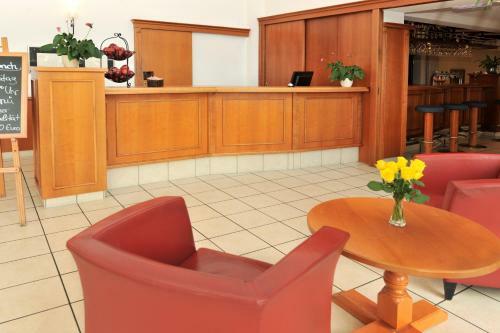 Hotel Sch�tzenburg