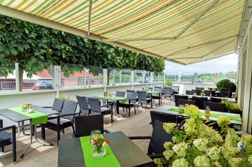 Hotel Sch�tzenburg