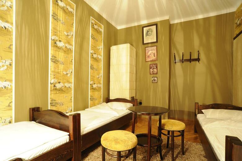 Hotel Hostel Deco