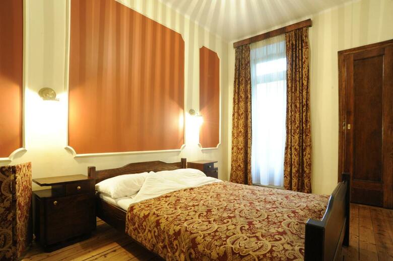 Hotel Hostel Deco