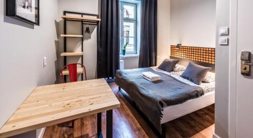 Flamingo Hostel