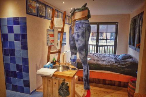 Hotel Road Stop Neandertal