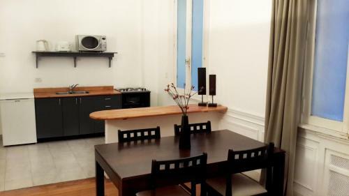 S&t Apartments