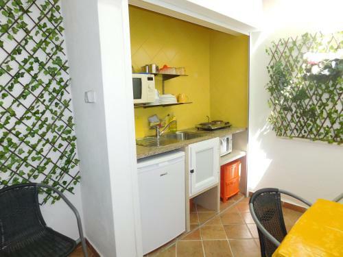 Residencia Dinas Guesthouse