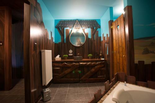 Hostal Guest House Western-city
