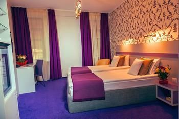 Trianon Hotel