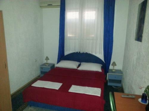 Hostal Guesthouse Villa Sara