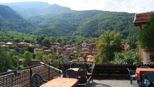 Hostal Guest House Perla