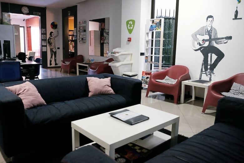 Albergue Alternative Creative Youth Home