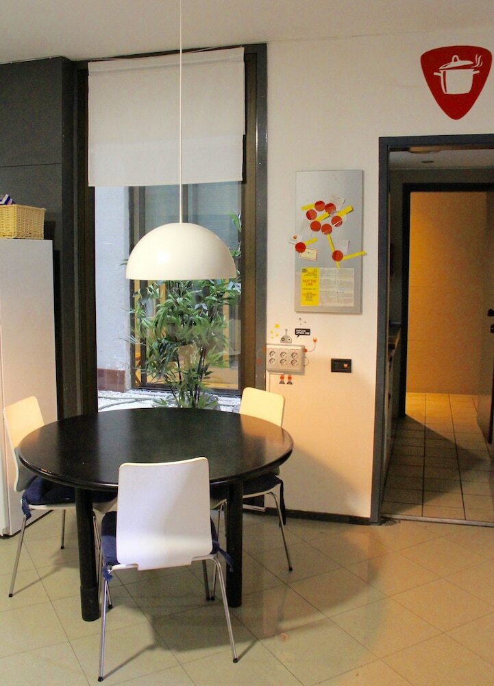 Albergue Alternative Creative Youth Home