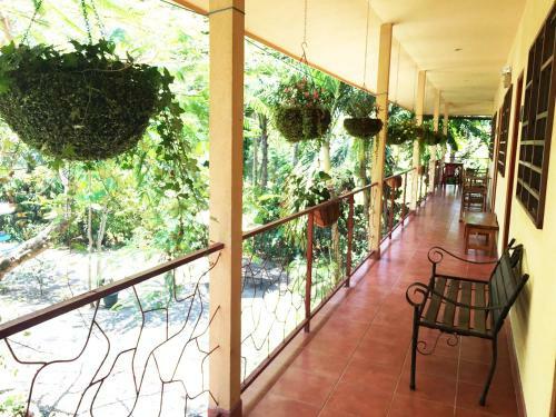 Hotel Tropical Sands Dominical Eco Inn