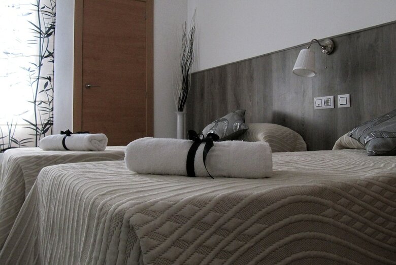 Hostal Maricel Hostel