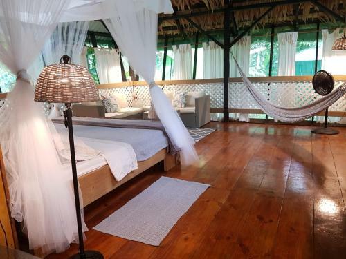 Almonds And Corals Lodge