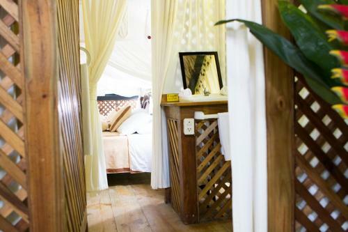Almonds And Corals Lodge