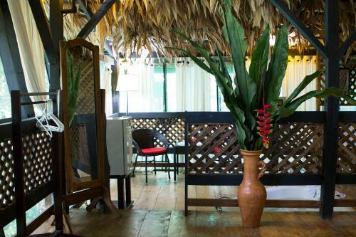 Almonds And Corals Lodge
