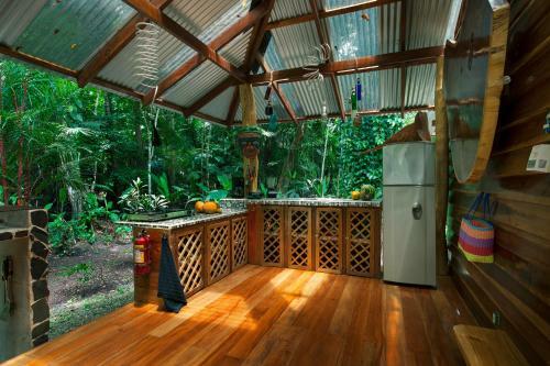 Hostal Congo Bongo Ecovillage Costa Rica