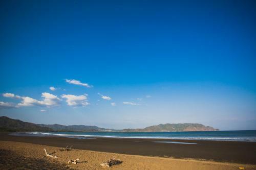 Hotel Tambor Tropical Beach Resort