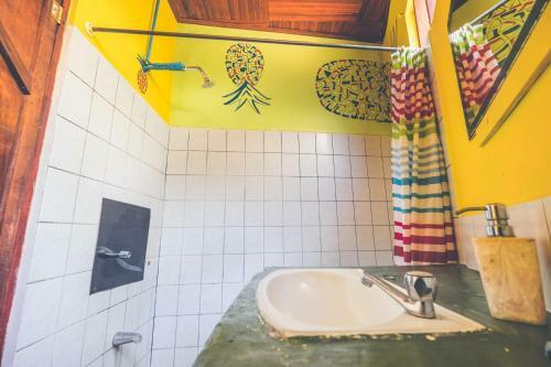 Pura Vida Hostel Tamarindo