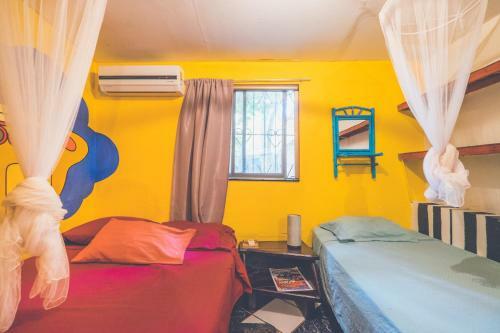Pura Vida Hostel Tamarindo