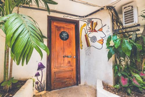 Pura Vida Hostel Tamarindo