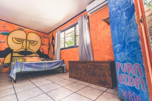Pura Vida Hostel Tamarindo