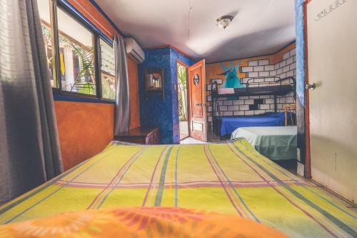 Pura Vida Hostel Tamarindo