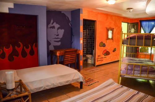 Pura Vida Hostel Tamarindo