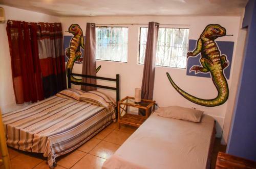 Pura Vida Hostel Tamarindo