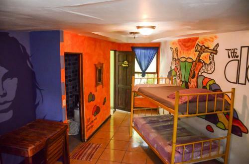Pura Vida Hostel Tamarindo