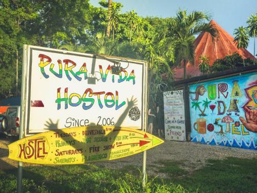 Pura Vida Hostel Tamarindo