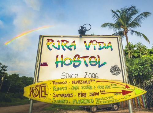 Pura Vida Hostel Tamarindo