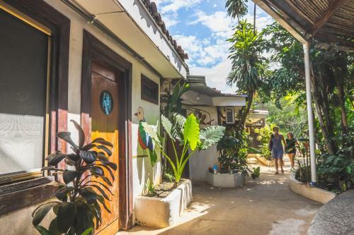 Pura Vida Hostel Tamarindo