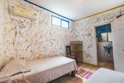 Pura Vida Hostel Tamarindo