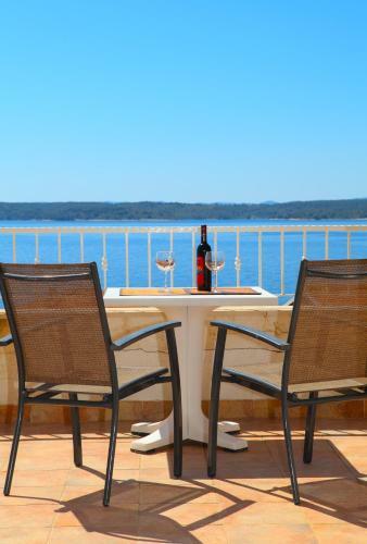 Hostal Villa Veli Nova