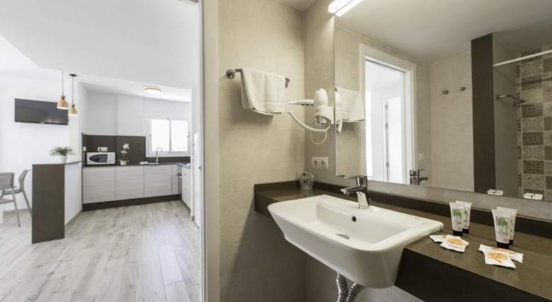 Apartamentos Oasis Sa Tanca