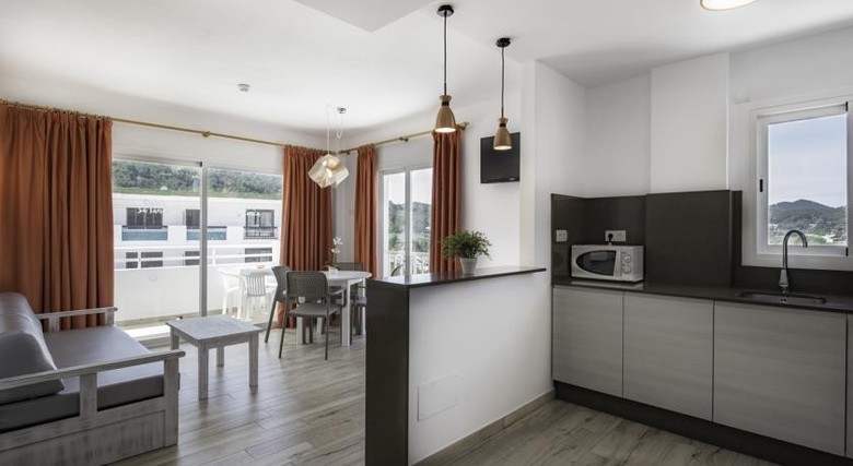 Apartamentos Oasis Sa Tanca