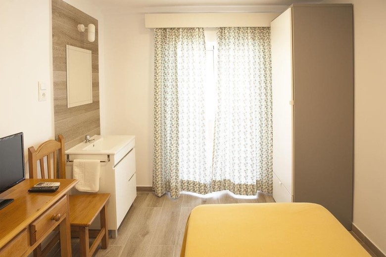 Hostal Serramar