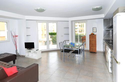 Apartamentos Gand�a Centro 3000