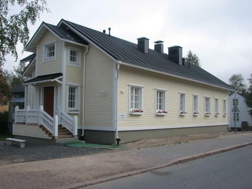 Hostal Turusensaha Guesthouse