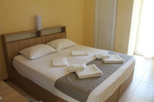 Hostal Okro Life