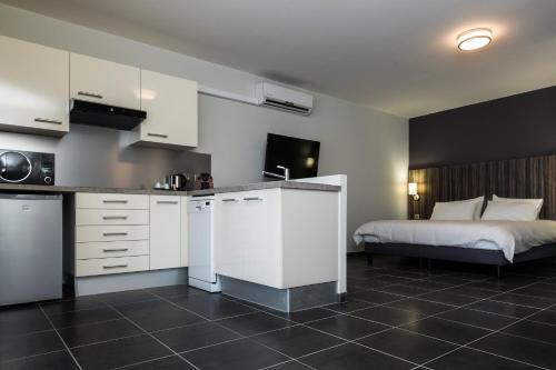 Eclipse Apartment
