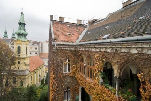 Vaci Street Apartment