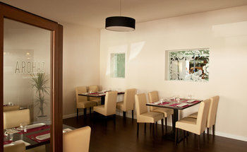 Arohaz Hotel & Gastrobar
