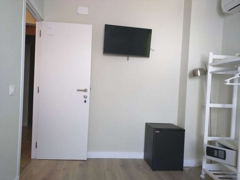 Nwt Paradise Urban Hostel