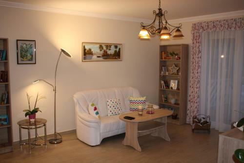 Mona Home