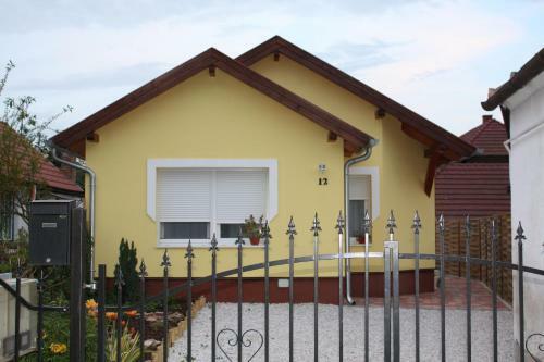 Mona Home