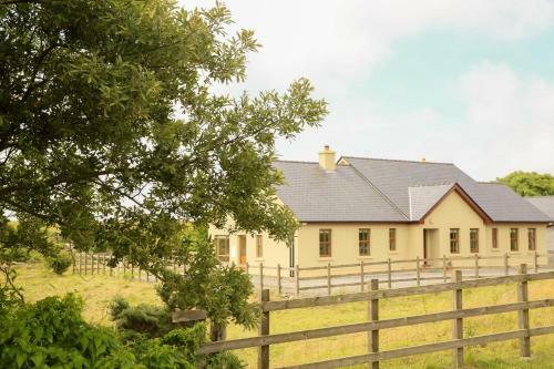 White Thorn House