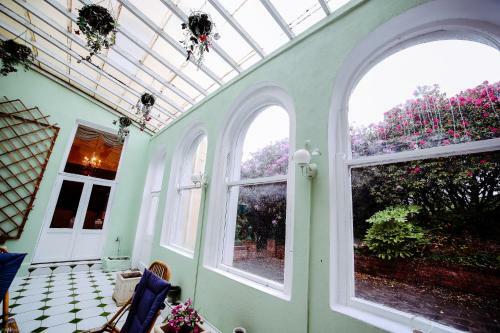 Bed & Breakfast Knockeven House